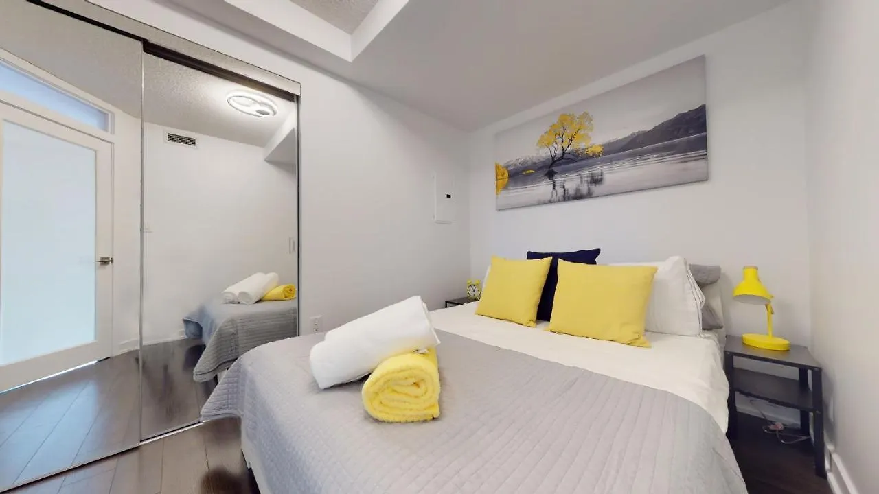 شقة 151 Dan Leckie Way تورونتو كندا